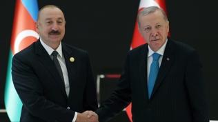 Asr�n in�as�na vurgu yapt�! Aliyev'den Cumhurba�kan� Erdo�an'a 6 �ubat mesaj�
