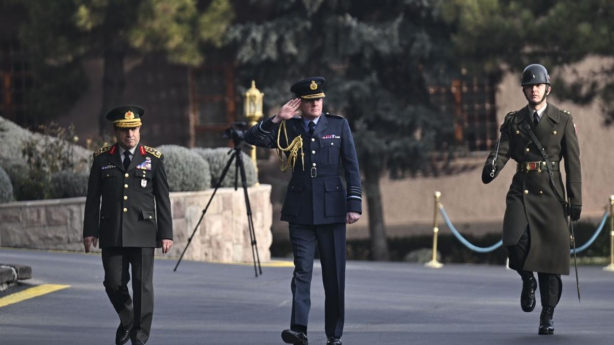 Ankara'da dikkat �eken askeri bulu�ma! �ki �lkenin en �st komutanlar� g�r��t�