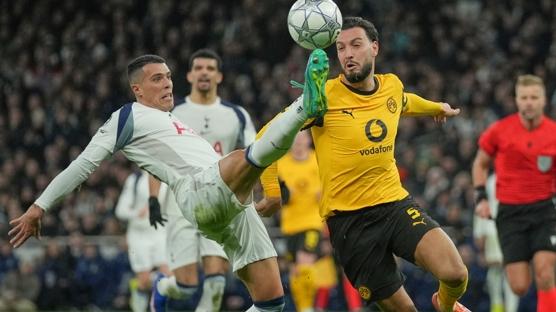 Borussia Dortmund, Ramy Bensebaini i�in karar�n� verdi