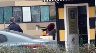 Bursa'da sinir krizi deh�eti! Dura�� sava� alan�na �evirdi