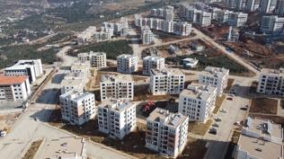 Depremzedeler yeni yuvalar�na kavu�tu