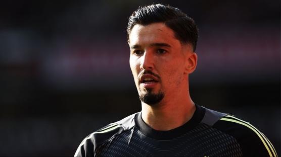 Altay Bay�nd�r i�in kap�y� kapatt�