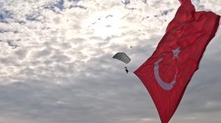 T�rk havac�l�k tarihine alt�n harflerle kaz�nd�