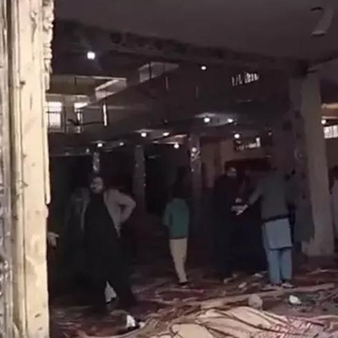 Pakistan'da cuma namaz� s�ras�nda camide patlama