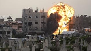 Soykırımcı İsrail'den Gazze'ye yeni saldırı: Bölgeden dumanlar yükseldi