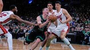 Boston Celtics, Miami Heat'i de yendi