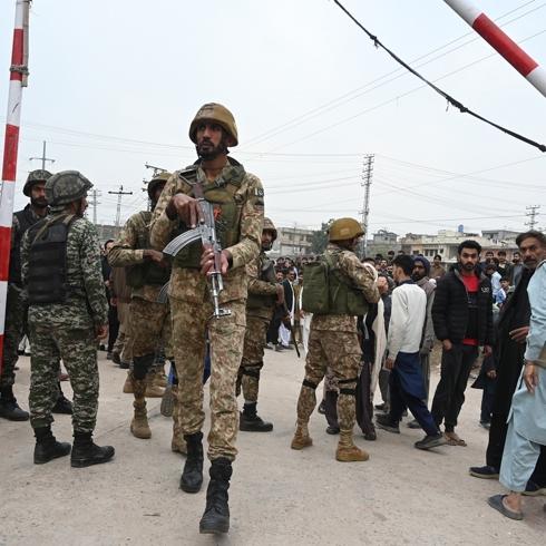 Cuma namaz� s�ras�nda ter�r sald�r�s�: Can kayb� y�kseldi