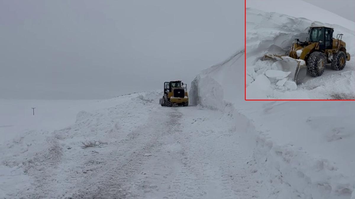 Erzurum'da etraf beyaz �rt�yle kapland�: Kar kal�nl��� 5 metreye ula�t�