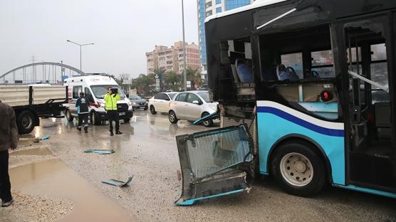 Hatay'da faciadan d�n�ld�: Otob�steki yolcular hastaneye kald�r�ld�