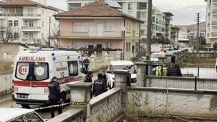 Mal payla��m� kavgas� kanl� bitti: A�abeyini tabancayla vurdu