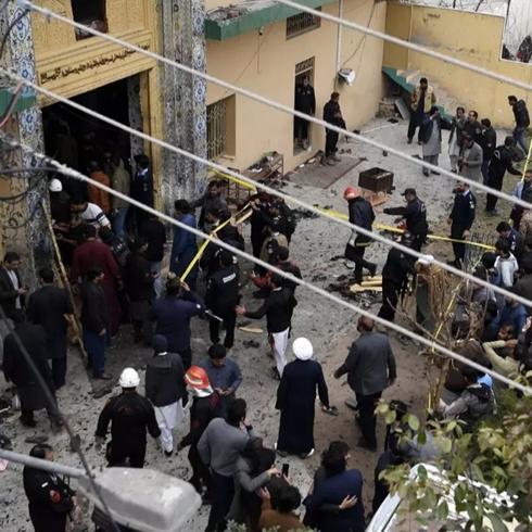 Pakistan'da camiye bombal� sald�r�... 4 ki�i g�zalt�na al�nd�