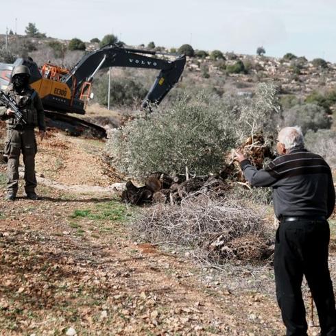 Soyk�r�mc� �srail Bat� �eria'y� talan ediyor