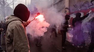 ABD'nin Minneapolis'te a��r� sa�c� gruptan ICE kar��t� g�stericilere 'Hitler' selam�