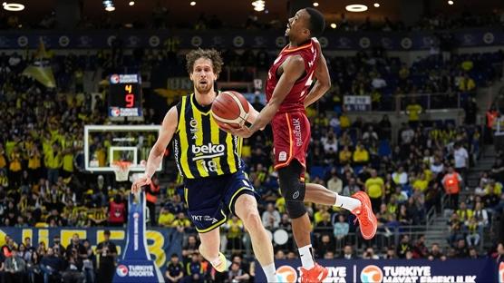 Derbi sonras� Galatasaray'dan hakem tepkisi!