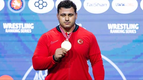 R�za Kayaalp'ten alt�n madalya!