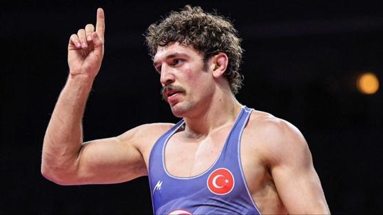 Y�ksel Sar��i�ek'ten alt�n madalya!