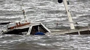 BM a��klad�! Libya a��klar�nda g��menleri ta��yan teknenin alabora oldu: 53 ki�i hayat�n� kaybetti