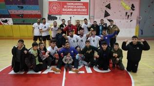 Elaz�� GSK hentbol tak�m� 7'de 7 yapt�