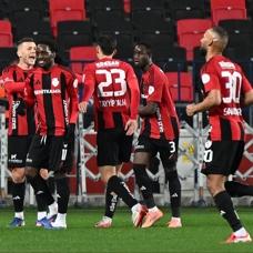 Gaziantep FK, Kas�mpa�a'y� 10 ki�iyle devirdi