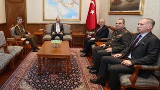 Milli Savunma Bakan� G�ler, Irak'�n Ankara B�y�kel�isi Al-Lachmawi'yi kabul etti
