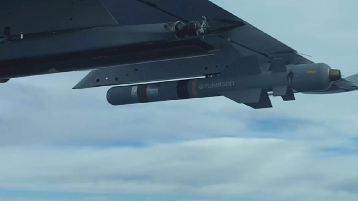 'EREN' ilk kez d�nya sahnesine a��ld�