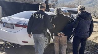 2 ilde ter�r operasyonu: DEA� mensuplar� tutukland�