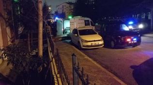 Annesini, k�z�n� ve e�ini �ld�r�p intihar etti