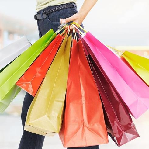 Sevgililer G�n� ve ramazan ay� piyasay� hareketlendirdi:  400 milyar liral�k dev hedef