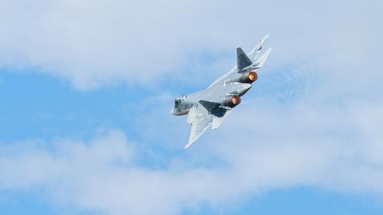 Bir parti Su-57 hava �ss�nde