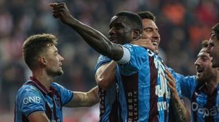 Trabzonsporlu golc�ler krall�k yar���nda zirveyi zorluyor