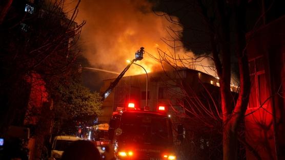 �sk�dar'da metruk binada ��kan yang�n s�nd�r�ld�