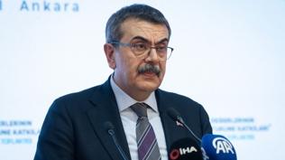 Bakan Tekin'den �zel'e sert tepki