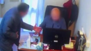 Hastanede 'b��ak paras�' skandal�