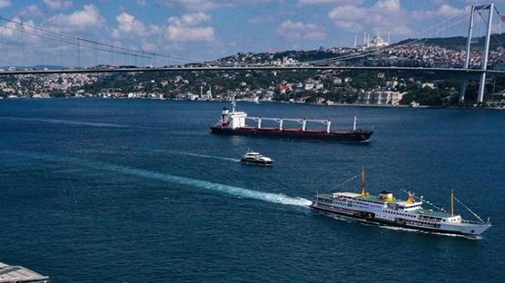 �stanbul Bo�az�'ndan 2025'te 40 bin 172 gemi ge�i� yapt�