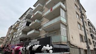 �stanbul'da gece yar�s� panik: 5 katl� bina tahliye edildi