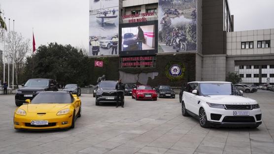 L�ks otomobil ka�ak��lar�na darbe: �ok say�da ��pheli yakaland�