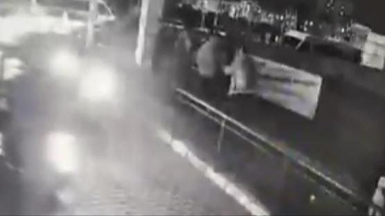 Polis memurunu ve e�ini darbeden 5 ki�i g�zalt�na al�nd�