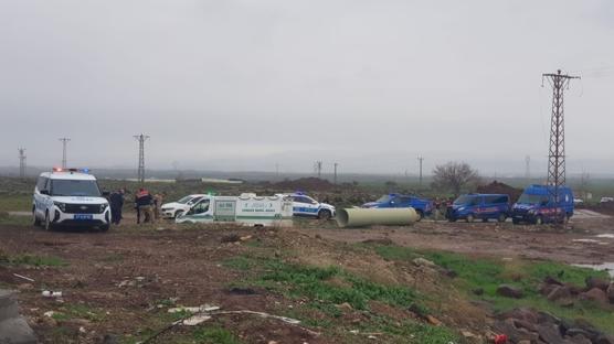 6 g�nd�r kay�pt�: Sulama kanal�nda s�r ortaya ��kt�