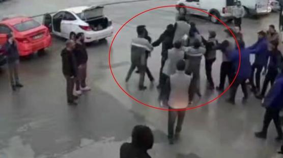 Ara� muayene istasyonunda polis �ld�r�lm��t�