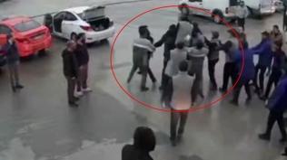 Ara� muayene istasyonunda polis �ld�r�lm��t�