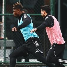 Be�ikta�, Ba�ak�ehir mesaisinde