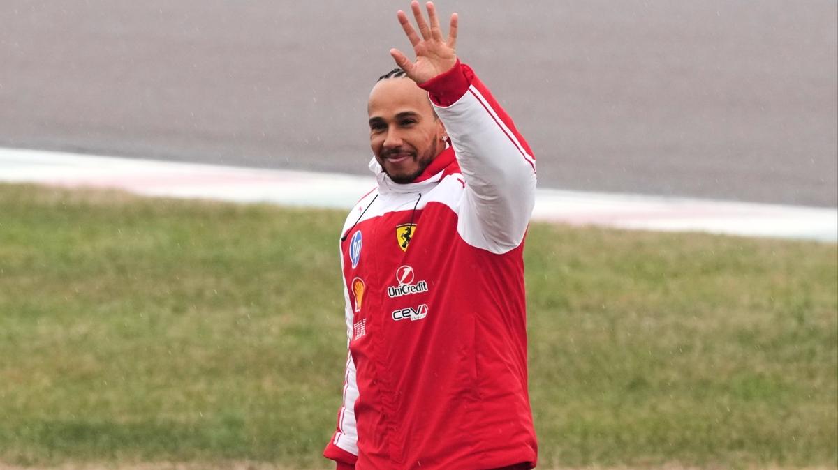 Lewis Hamilton yeni kurallara tepki g�sterdi