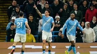 Manchester City zirve takibini 3 goll� galibiyetle s�rd�rd�