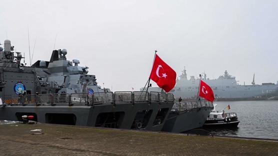 MSB o anlar� payla�t�: Anadolu T�rk Deniz G�rev Kuvveti Almanya'da