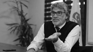 Spor d�nyas�n�n ac� g�n�! Eski milli futbolcu �mer Kaner vefat etti