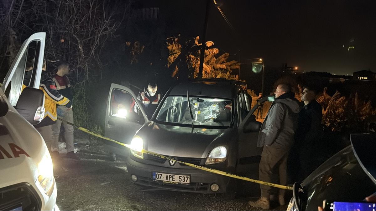 Alanya'da seyir halindeki araca silahl� sald�r�: 1 ki�i hayat�n� kaybetti