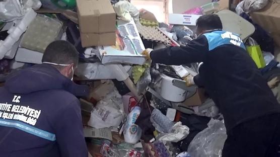 Erzurum'da ��p ev vakas�: 20 ton at�k ��kt�