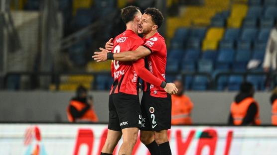 Gen�lerbirli�i'nin konu�u �aykur Rizespor!