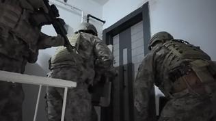 �stanbul'da su� �rg�tlerine e� zamanl� bask�n: �ok say�da g�zalt� var