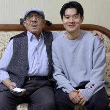 Konyasporlu Jinho Jo, 96 ya��ndaki Kore gazisi ile bir araya geldi